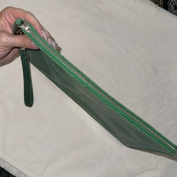 Sophia Tablet Clutch - Picture 7 of 10